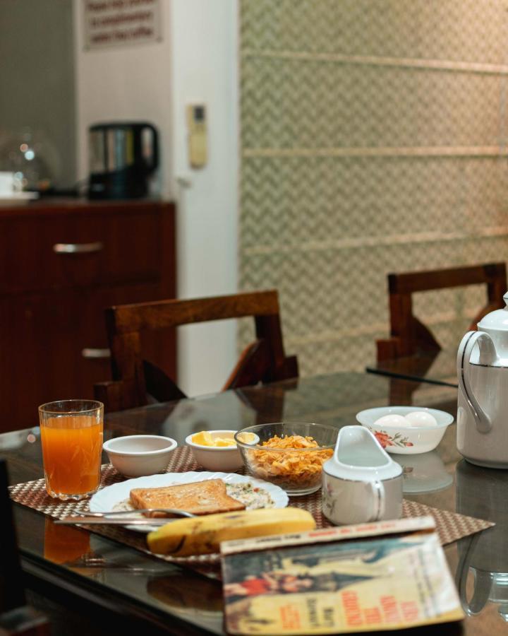 Tree Of Life Bed & Breakfast Nuova Delhi Esterno foto